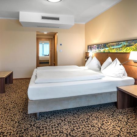 Hotel Schachner Мариа-Таферль Экстерьер фото